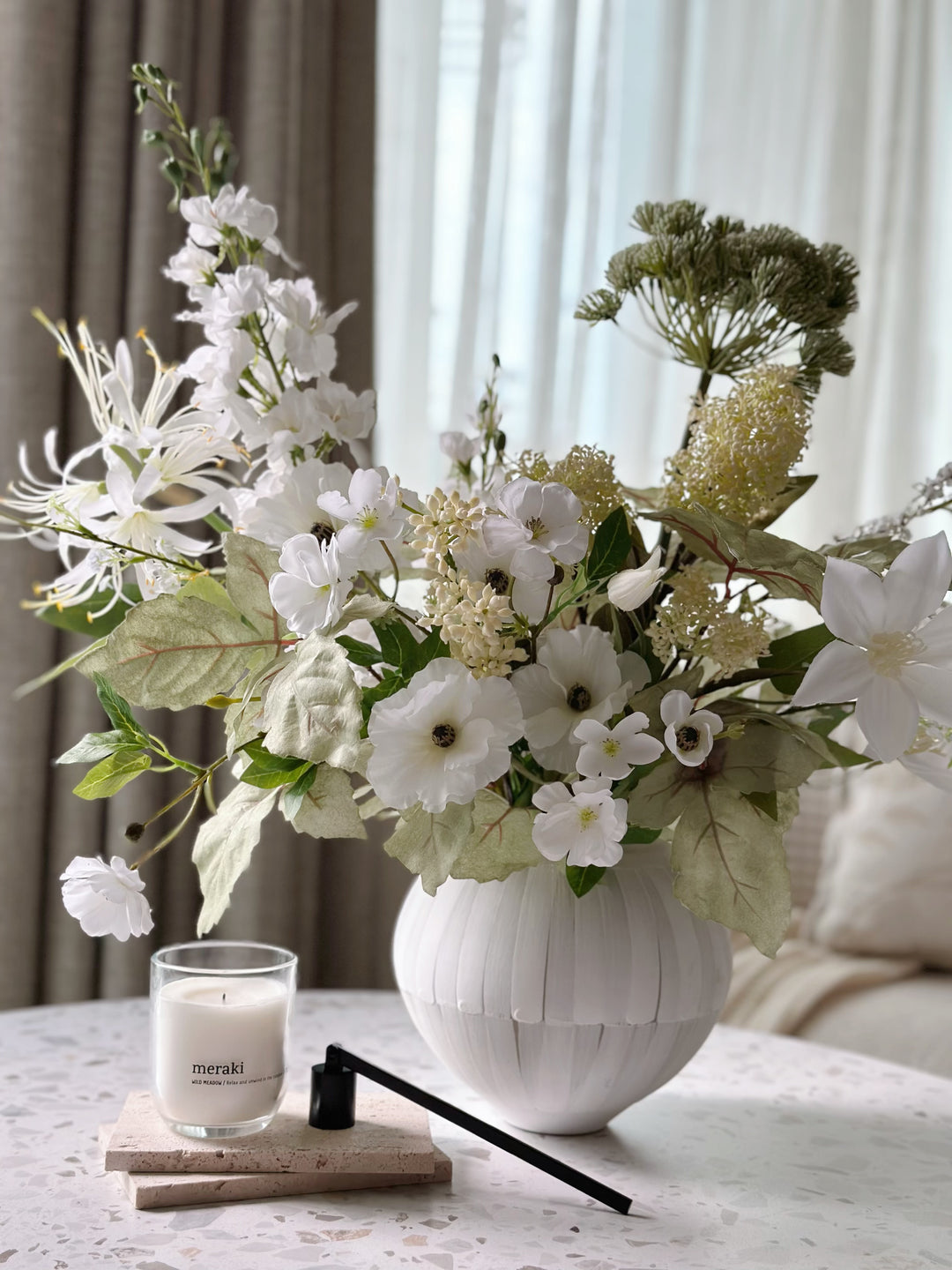 Tranquil Cloud Meadow in the Vase (1-sided)