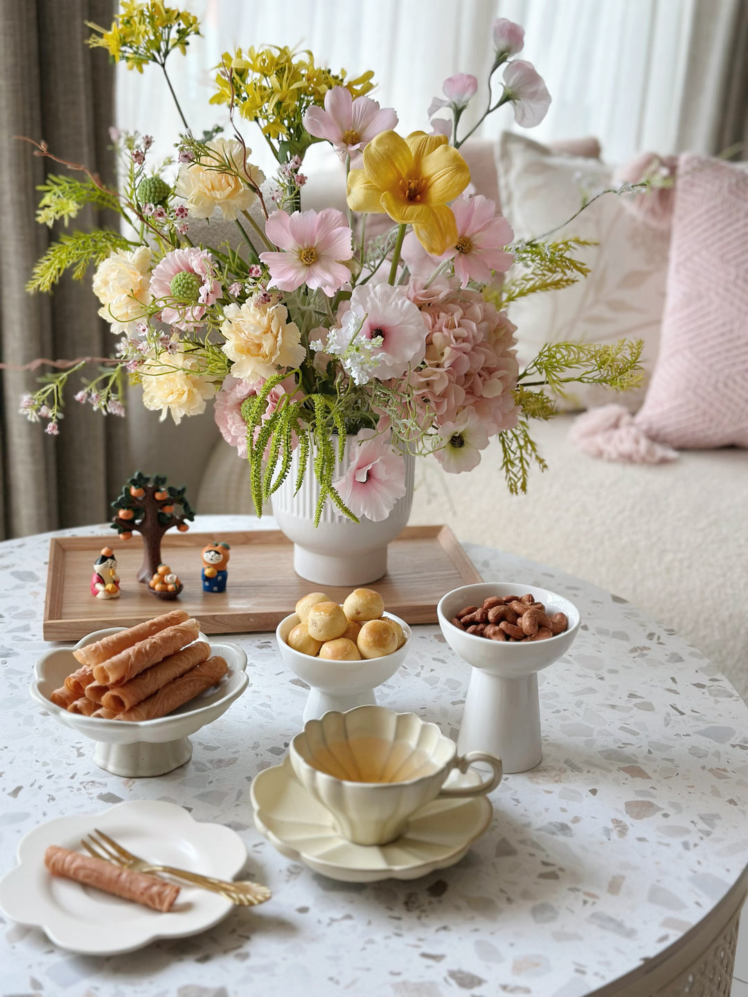 Buttercup Bloom Tea Set