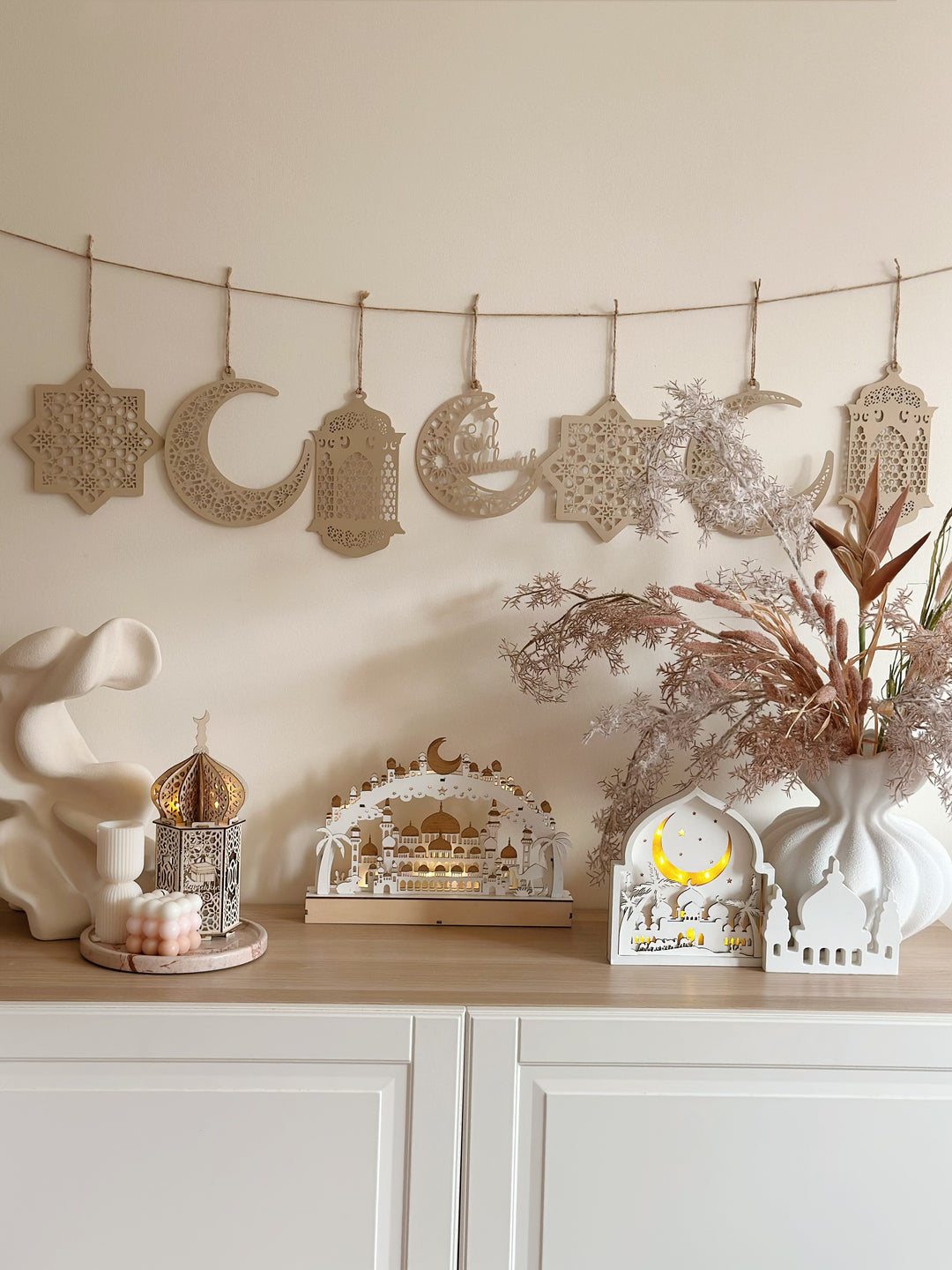 Serene Ramadan Wooden Garland