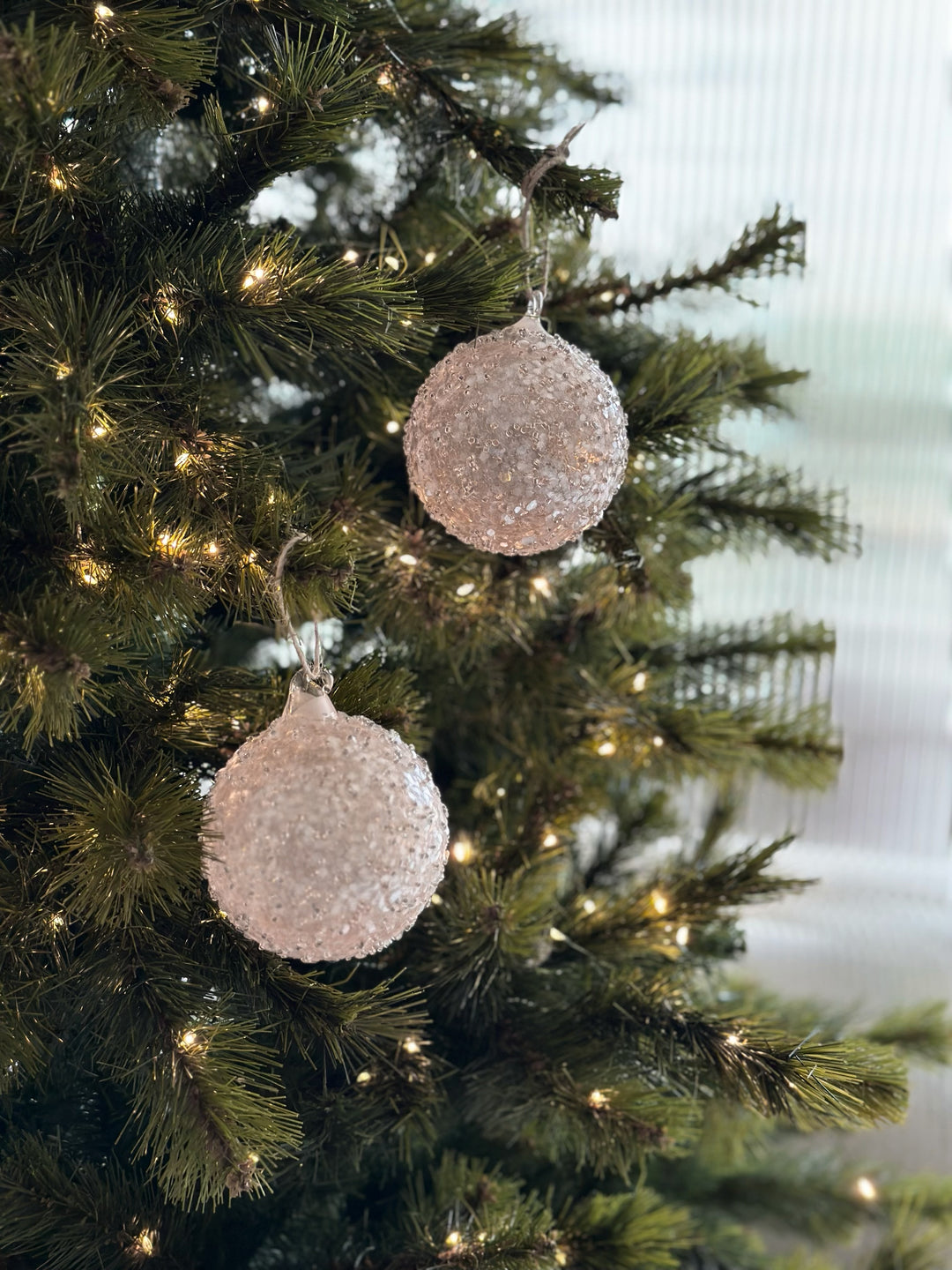 Champagne Sparkle 8cm Glass Bauble (2 options)