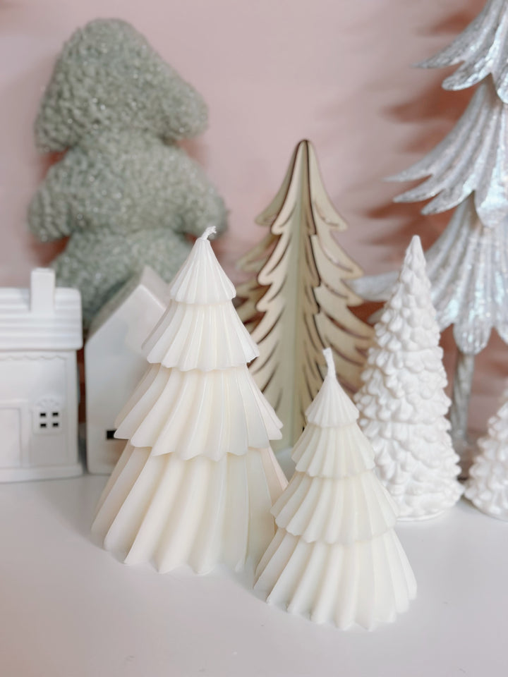 PRE-ORDER (21-27 Nov): Curvy Grooves Cream Christmas Tree Candle (2 sizes)