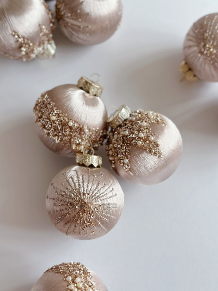 Champagne Gold Elegance Metallic Threaded Bauble Set (set of 9)