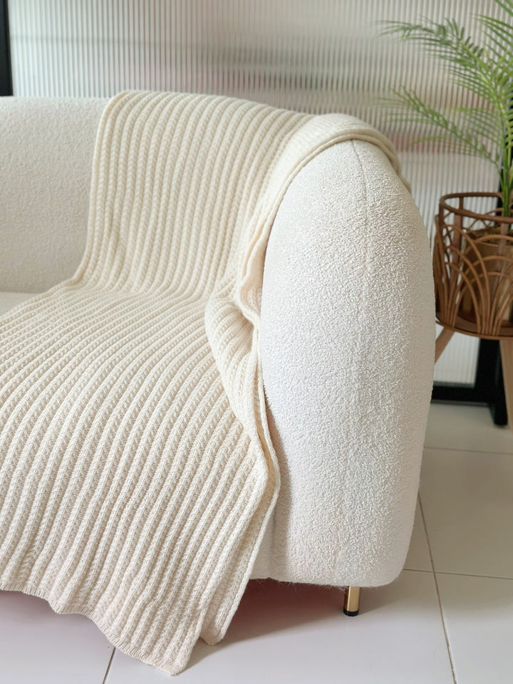 PRE-ORDER (25/09-01/10): Cream Butterfly Knitted Throw