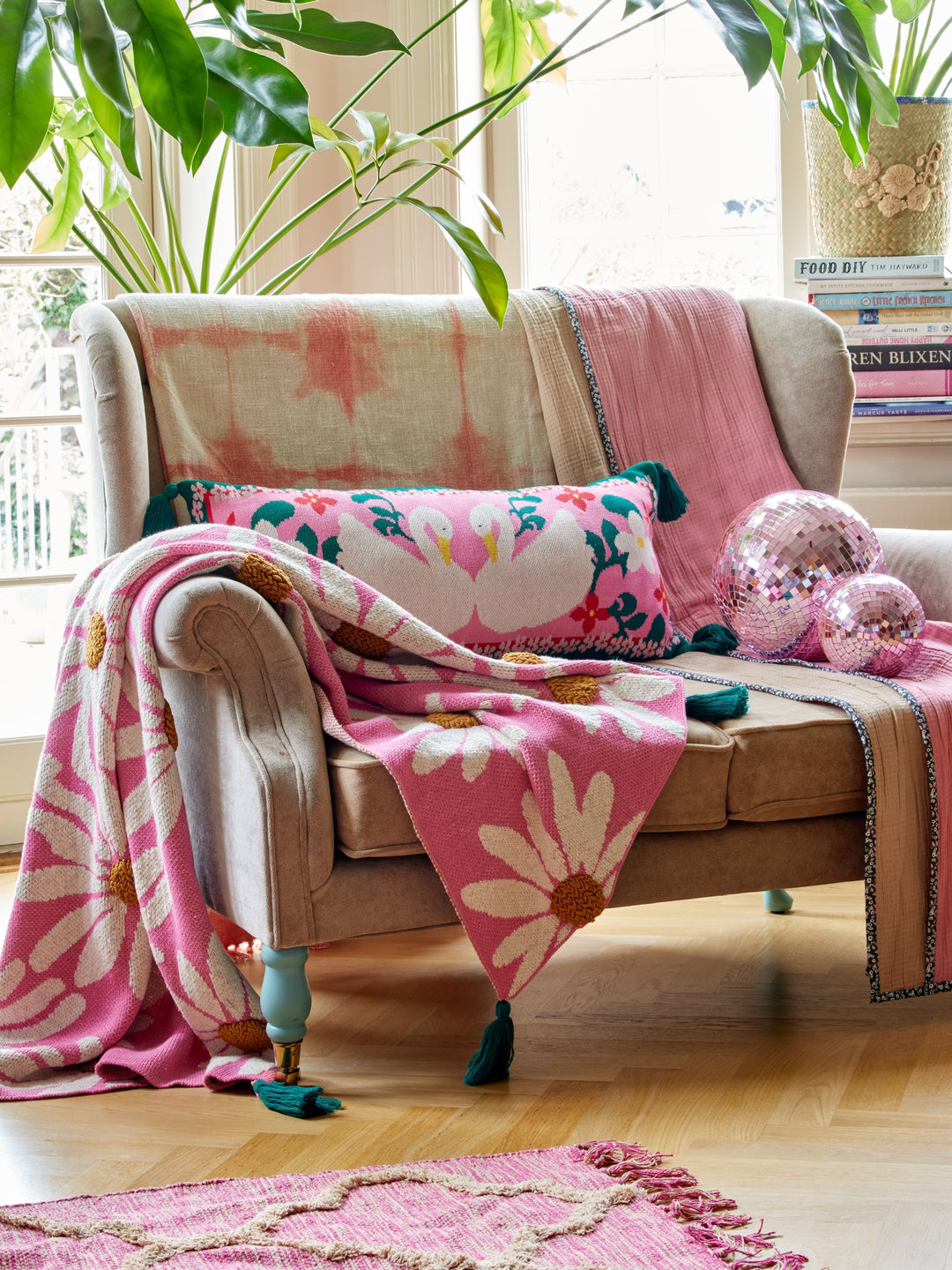 Cotton Knitted Blanket in Pink with Embossed Flowers and Green Tassels