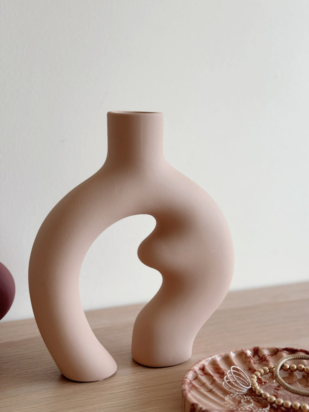 Latte Curves Sculpture Vase