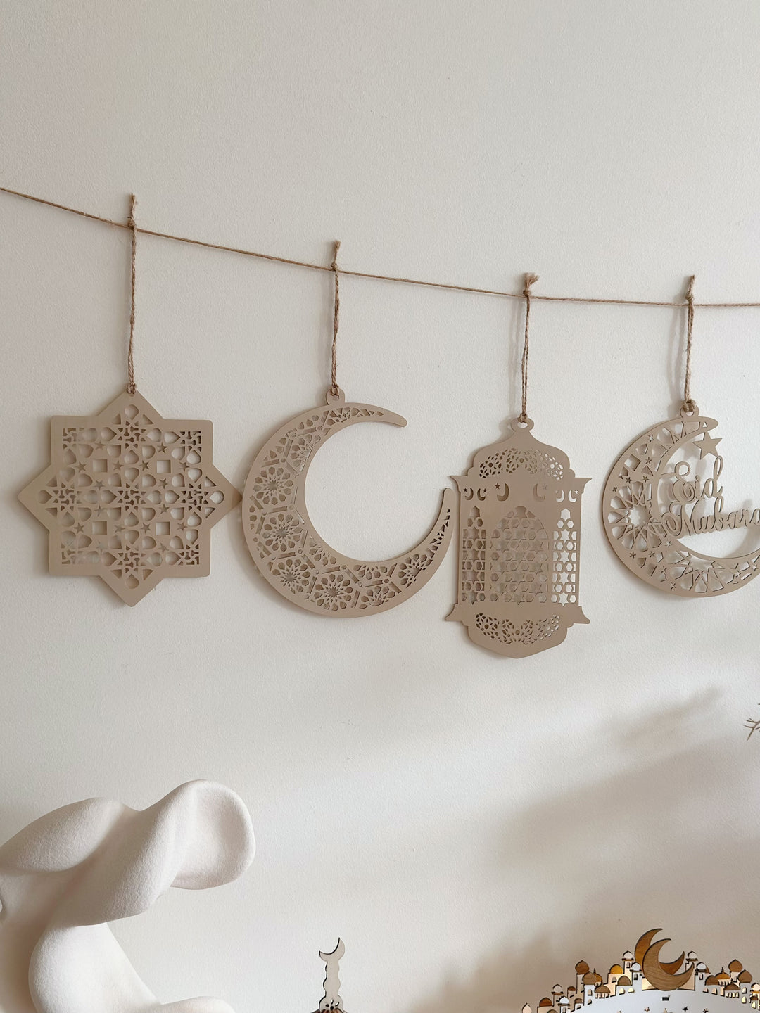 Serene Ramadan Wooden Garland