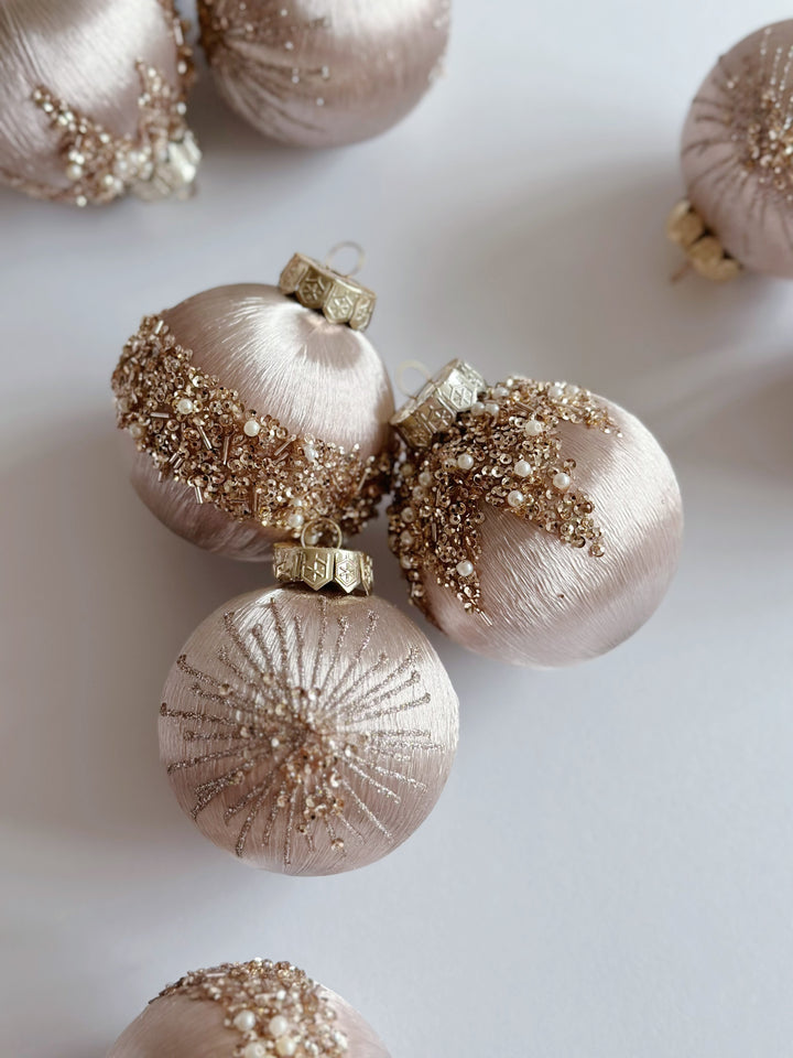 Champagne Gold Elegance Metallic Threaded Bauble Set (set of 9)