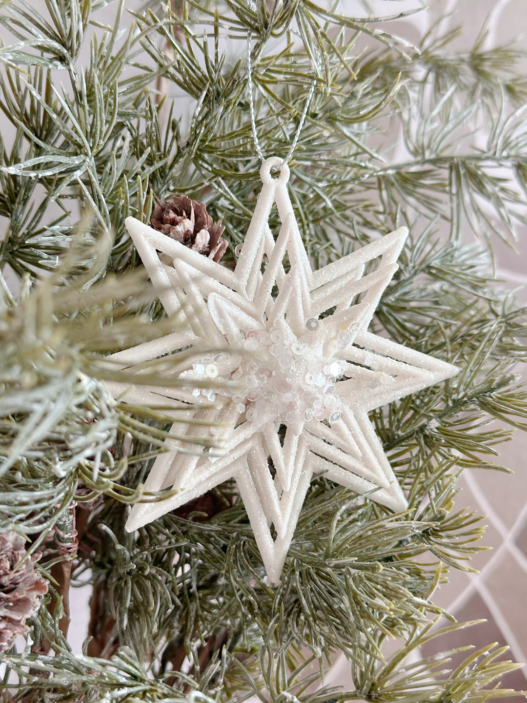 Cream Resin 3D OctaStar Ornament