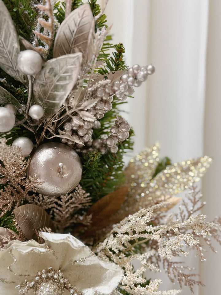 Champagne Radiance: Grandiose Festive Elegance 50cm Wreath